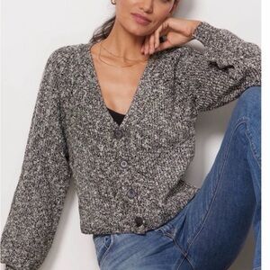 Evereve Marled Gray V-Neck Button Cardigan